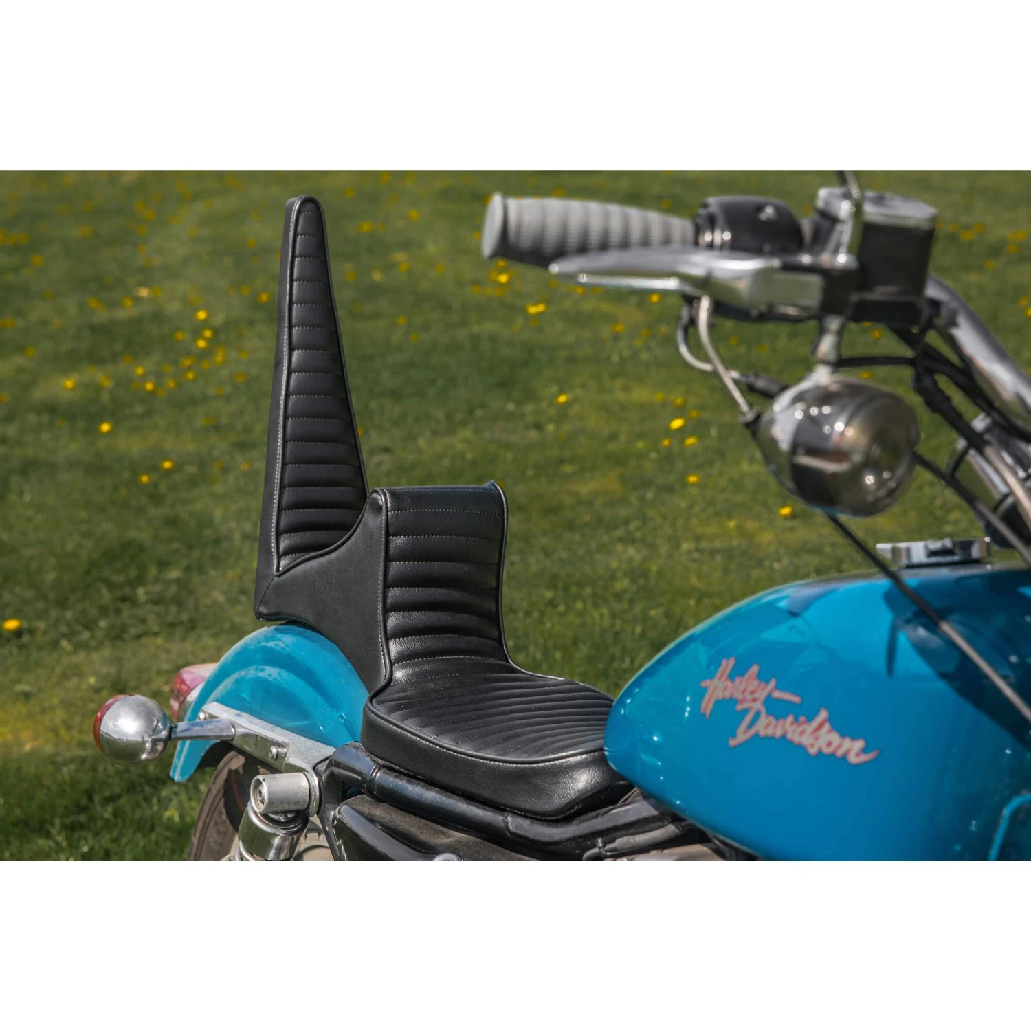 Traditional King And Queen Seat - Black H-Pleat - 1982-2003 Sportsters 8 Traditional King And Queen Seat - Black H-Pleat - 1982-2003 Sportsters - Image 8