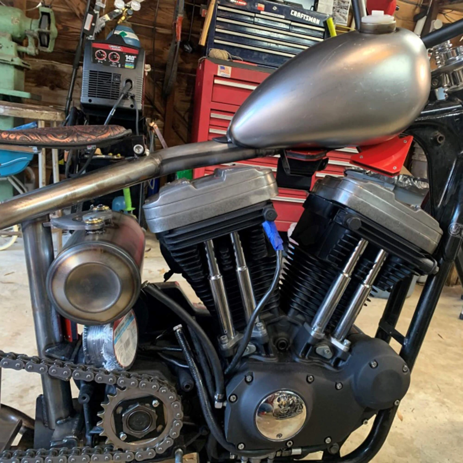 Dimpled Steel Motorcycle Oil Tank For H-D Sportster Big Twin And Universal Choppers 16 Dimpled Steel Motorcycle Oil Tank For H-D Sportster Big Twin And Universal Choppers - Image 16