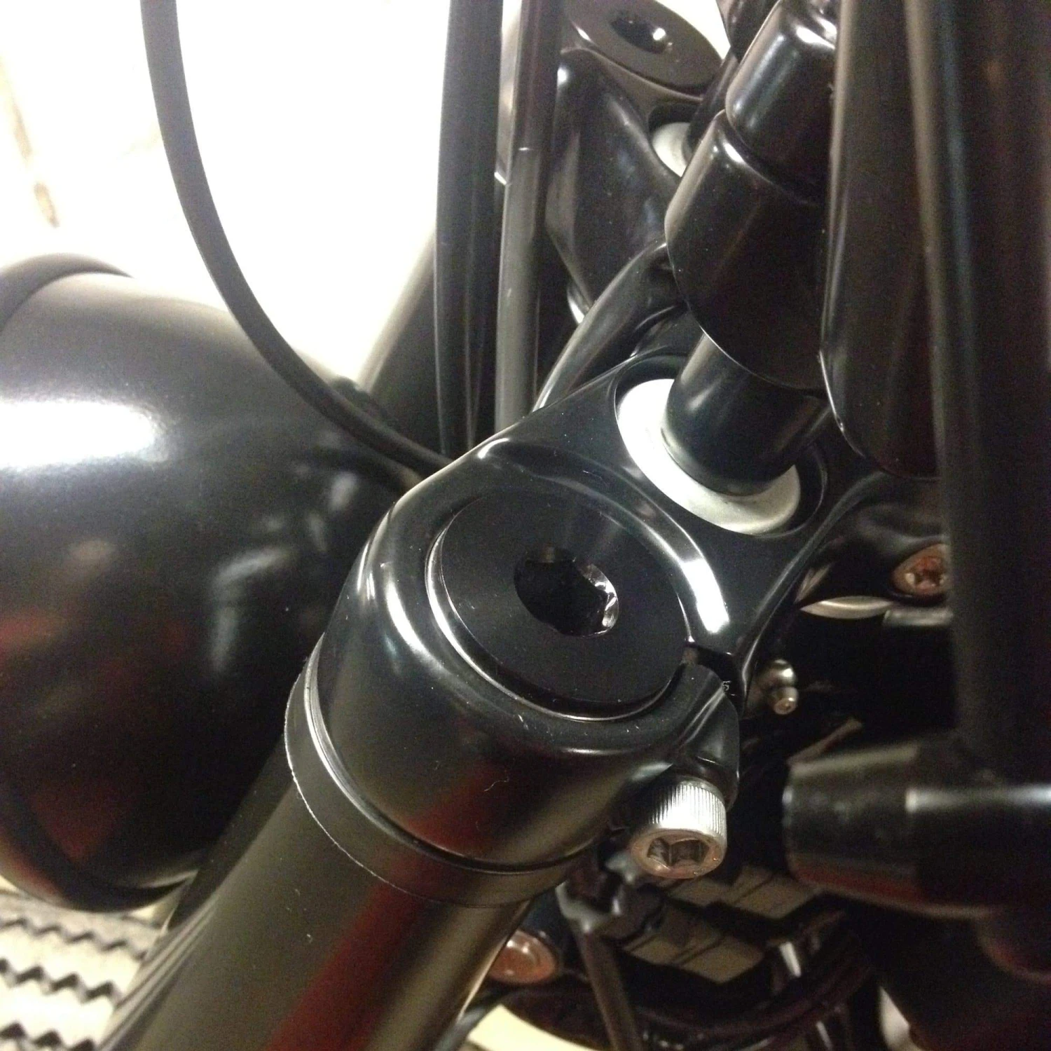 39mm Low Profile Fork Caps - Black Annodized Aluminum 4 39mm Low Profile Fork Caps - Black Annodized Aluminum - Image 4