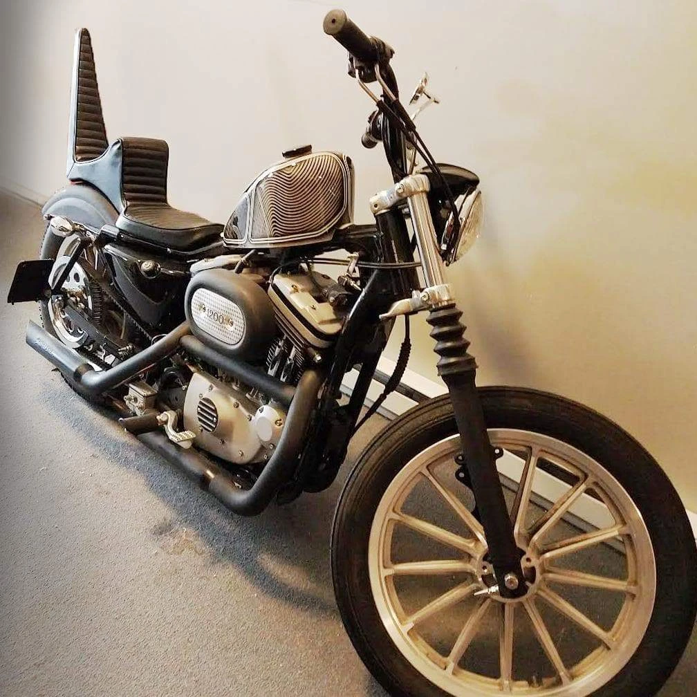 Traditional King And Queen Seat - Black H-Pleat - 1982-2003 Sportsters 10 Traditional King And Queen Seat - Black H-Pleat - 1982-2003 Sportsters - Image 10